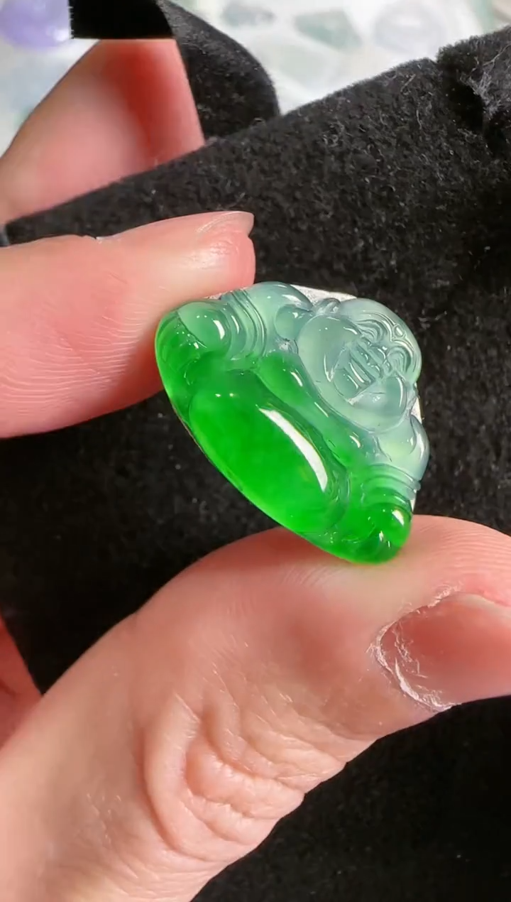 【闪购商品】翡翠吊坠(不含链)未镶嵌····多样性发货