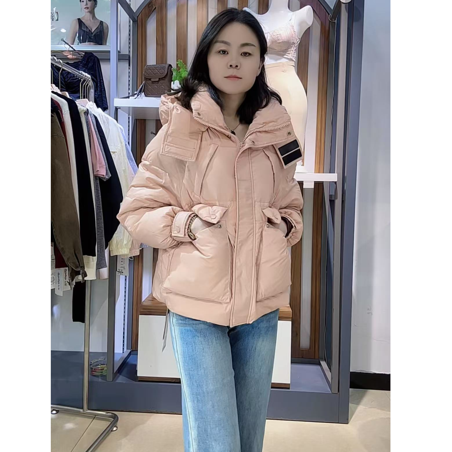 6203轻薄款羽绒服