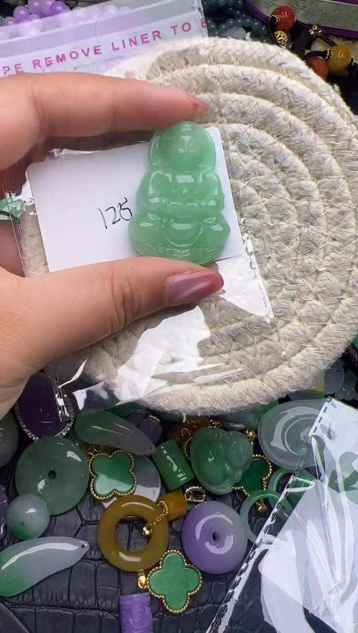 颈饰未镶嵌翡翠天然缅甸翡翠吊坠