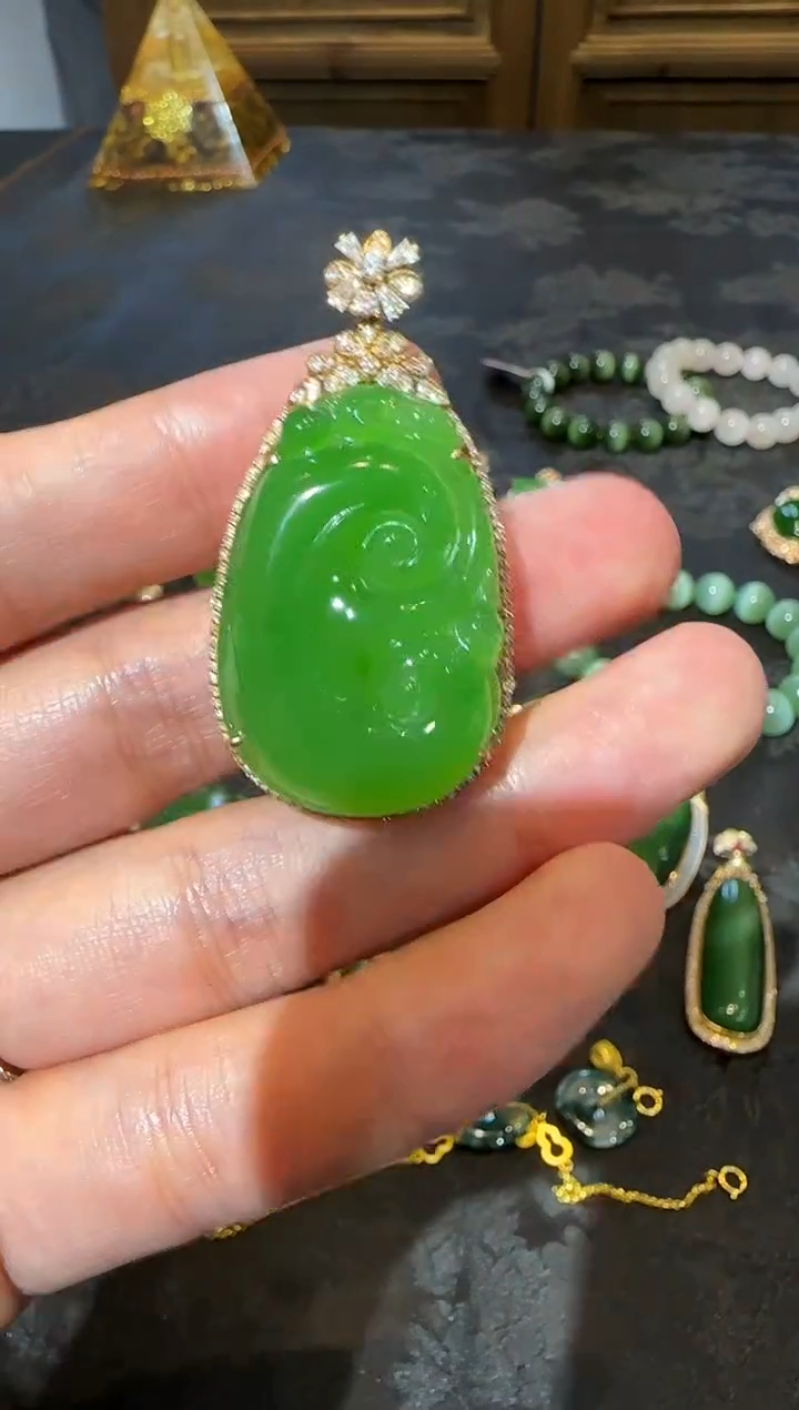 【闪购商品】和田玉吊坠18K金镶嵌1