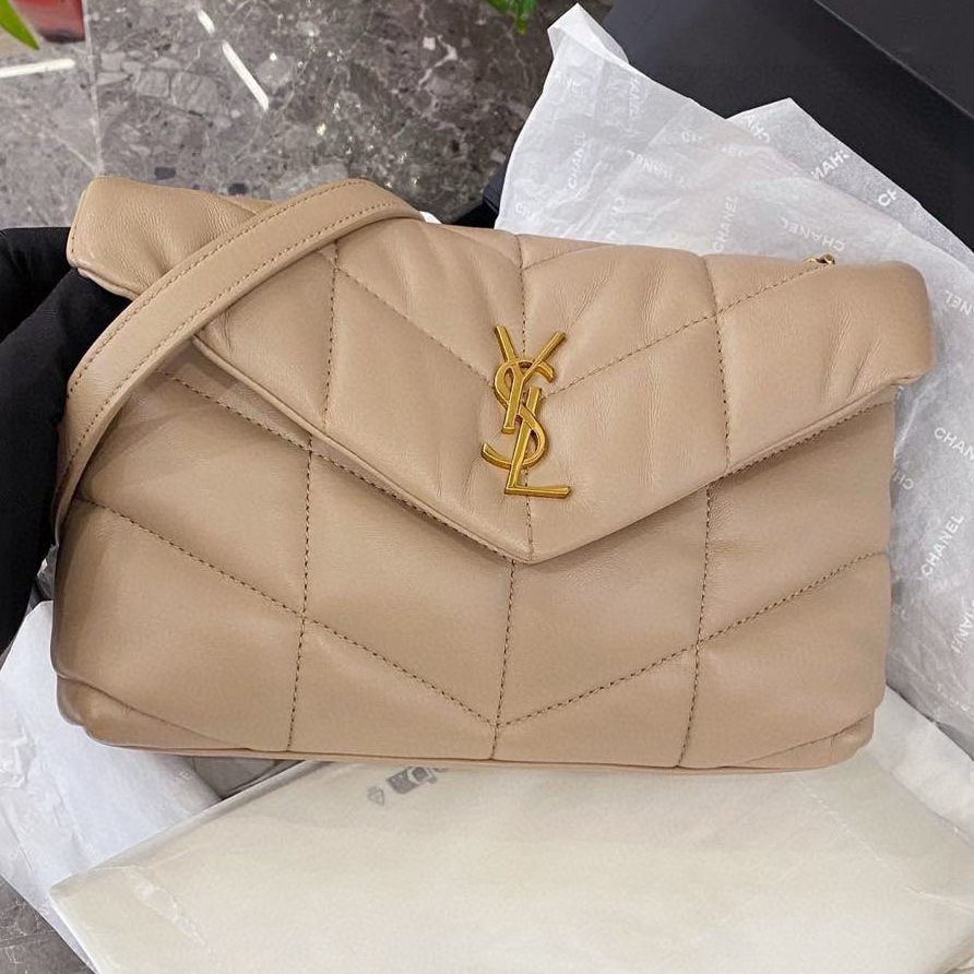 99新 YSL/圣罗兰 中号菱格奶茶色云朵 单肩斜挎包肩包/7YH35402