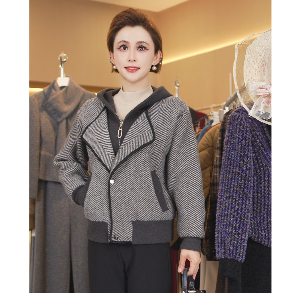 W8283中年秋装外套2025新款女秋冬洋气休闲百搭条纹连帽上衣