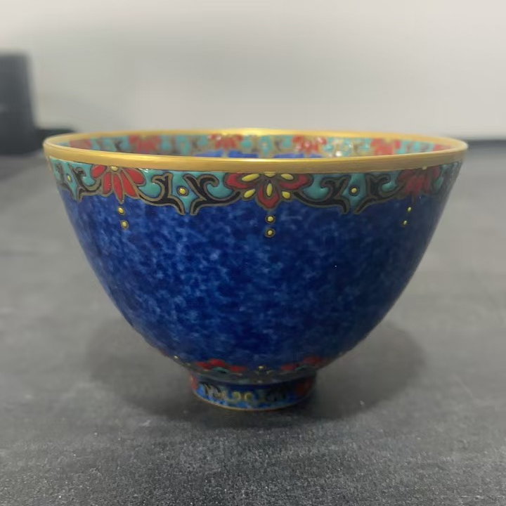 景德镇昱器洒蓝金银错鸡心杯微瑕