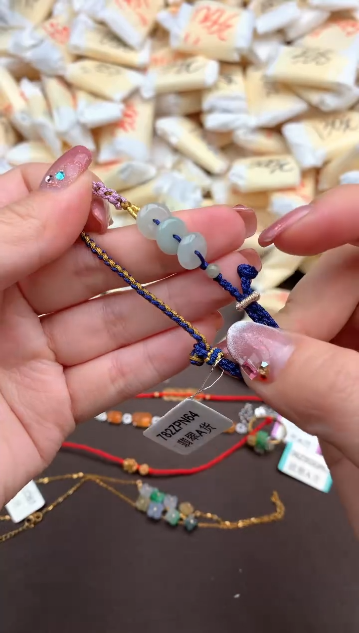 【闪购商品】翡翠手绳未镶嵌一