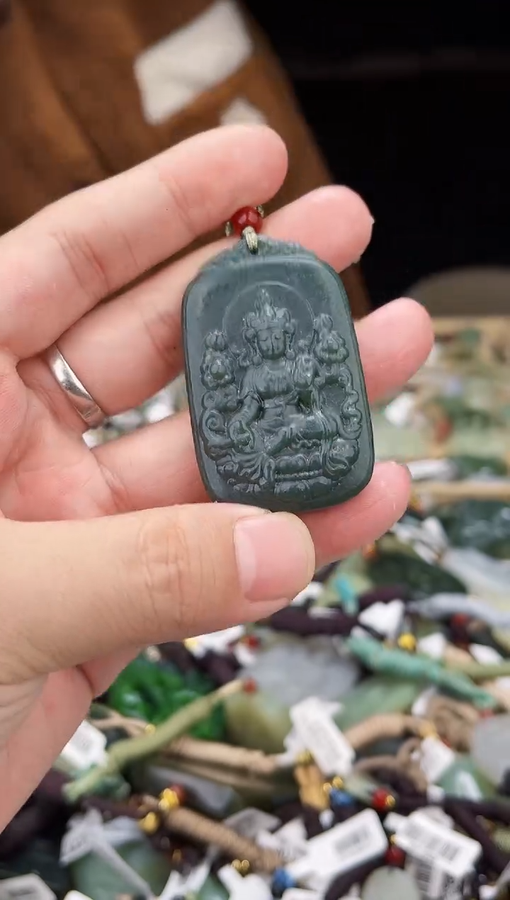 颈饰未镶嵌和田玉1