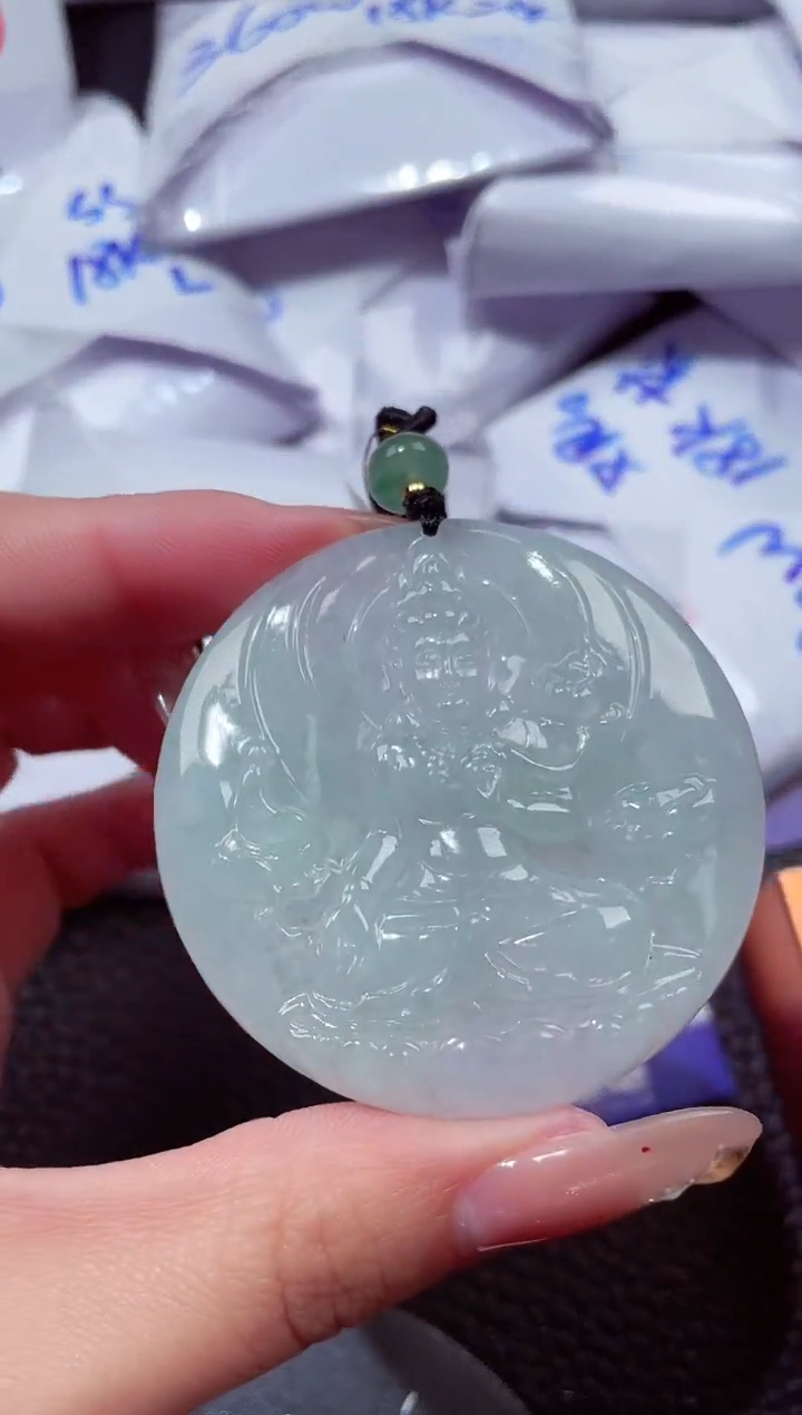 颈饰未镶嵌翡翠20260103