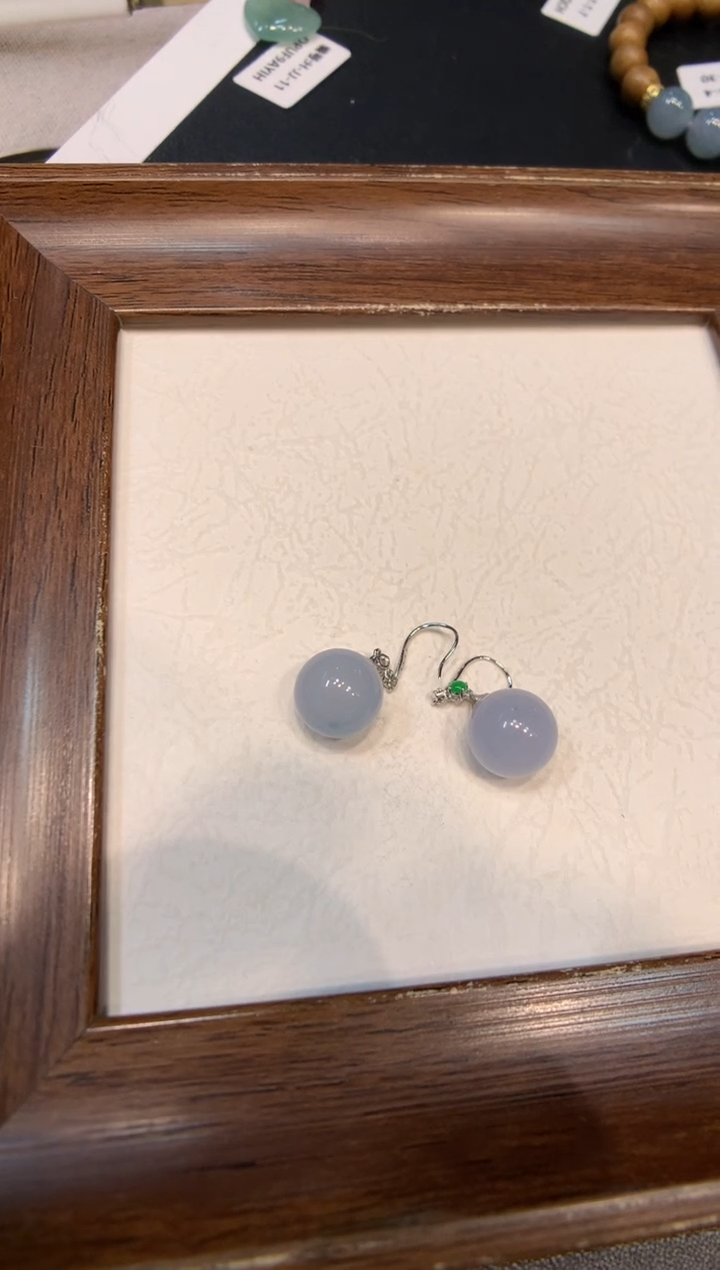 18K金镶嵌翡翠耳饰耳钩