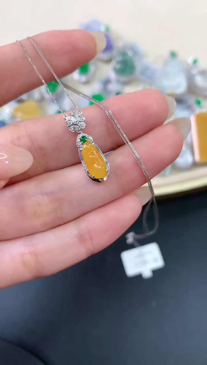 【闪购商品】翡翠吊坠(赠链)18K金镶嵌A690|2980