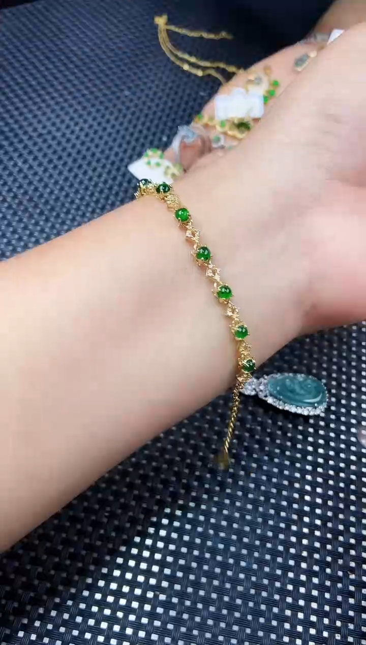 【闪购商品】未镶嵌翡翠手链11111111