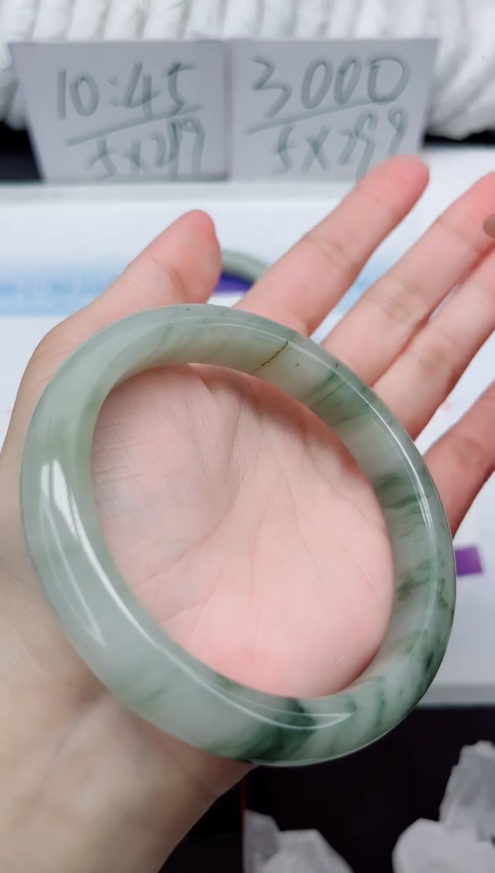 【闪购商品】石英质玉手镯未镶嵌268#62.5