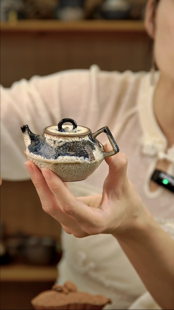 言野手作粉引多宝六顺壶