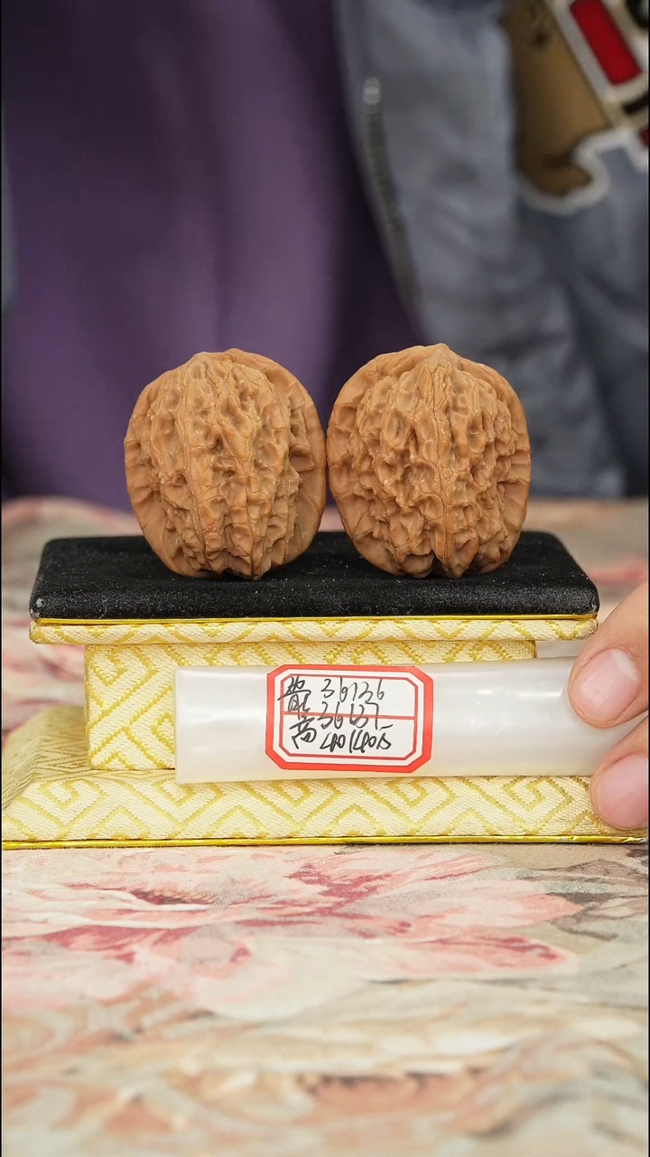 【闪购商品】文玩核桃把件非嫁接马老四