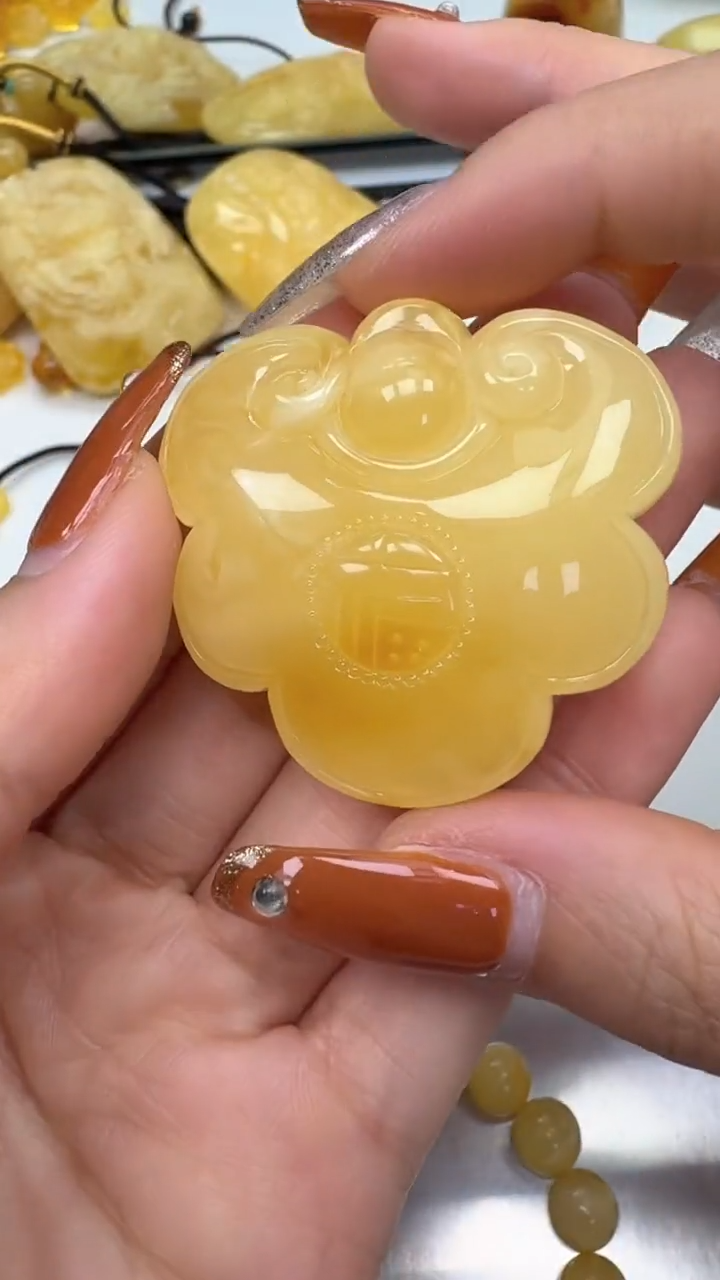 裸石琥珀未镶嵌如图