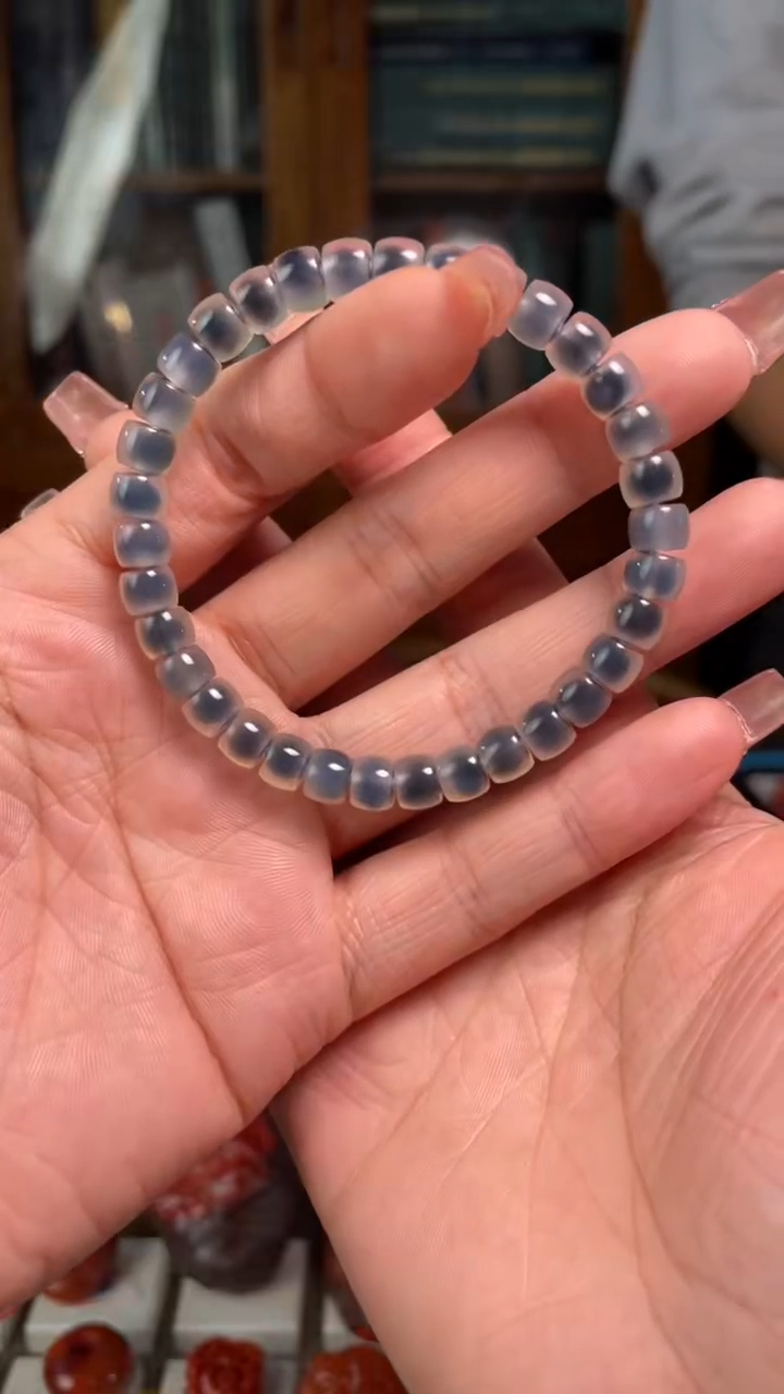 【闪购商品】玛瑙/玉髓手串未镶嵌特色