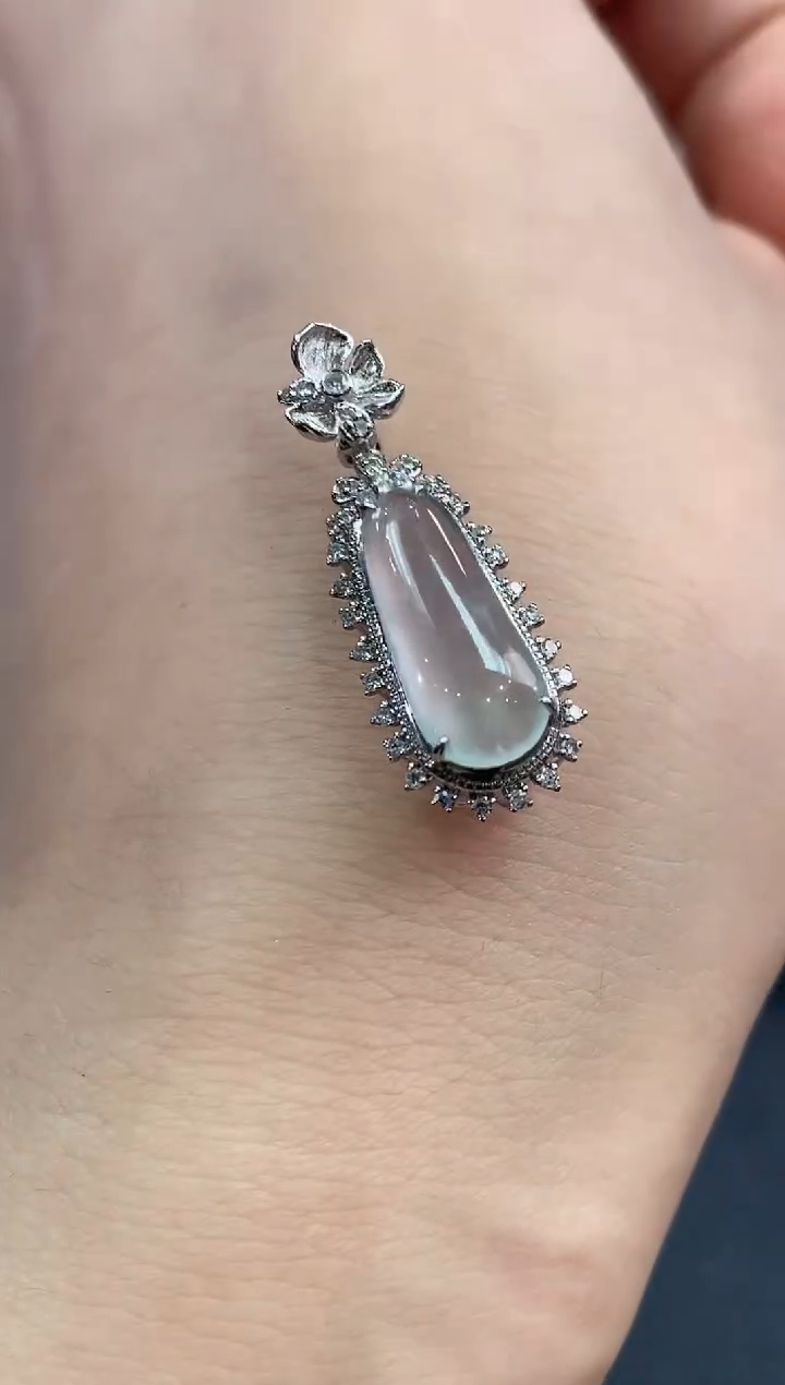 【闪购商品】翡翠吊坠(不含链)18K金镶嵌 C27