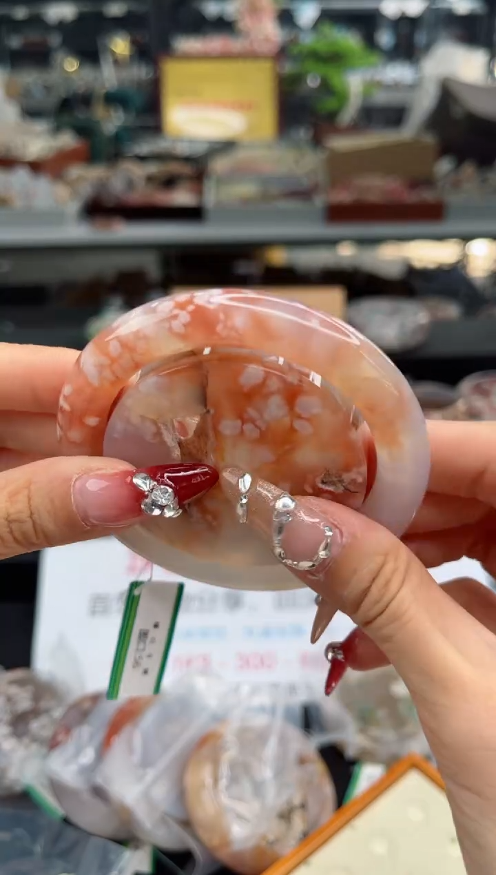 【闪购商品】石英质玉手镯未镶嵌56圈口（赠品镯心）6821042