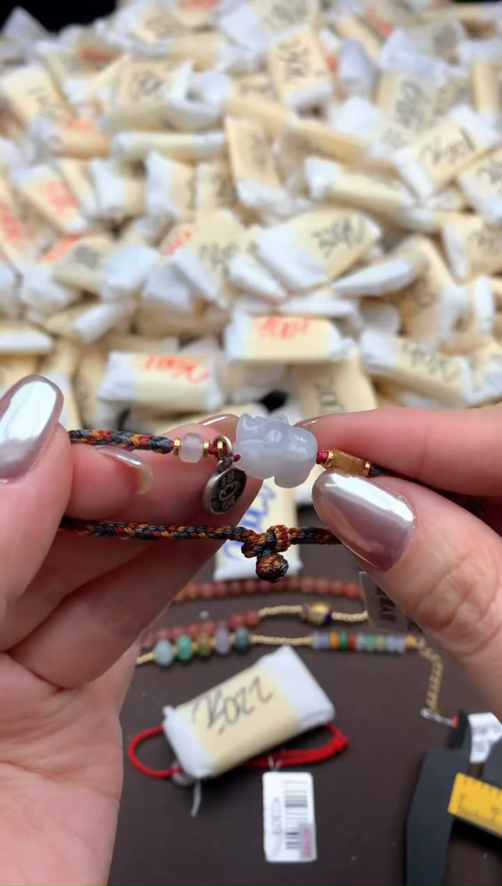 【闪购商品】翡翠手绳未镶嵌一