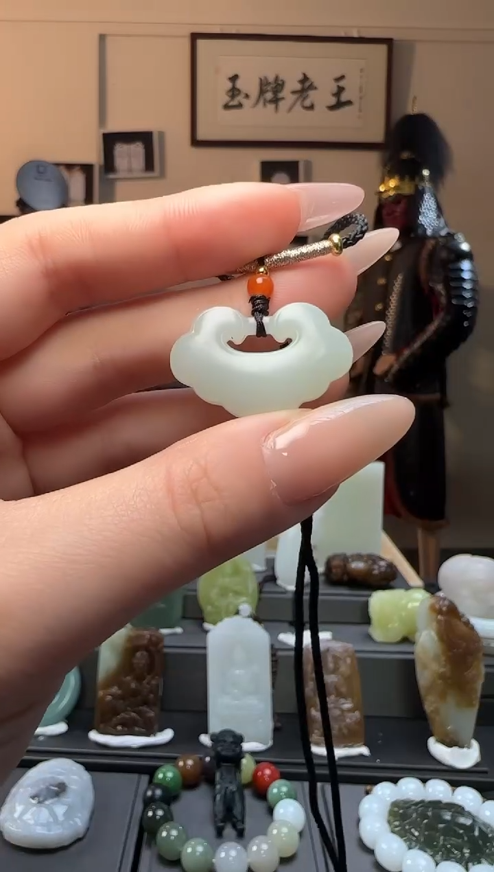 【闪购商品】和田玉白玉如意未镶嵌吊坠