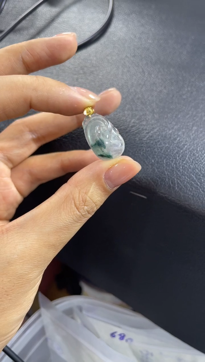 18K金镶嵌定制翡翠如意