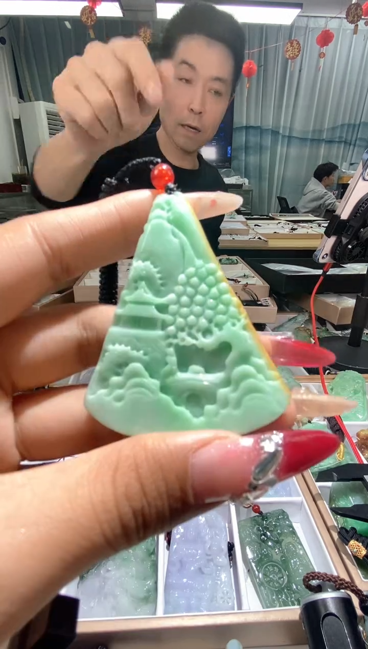 【闪购商品】翡翠颈饰未镶嵌天然缅甸翡翠A货未镶嵌