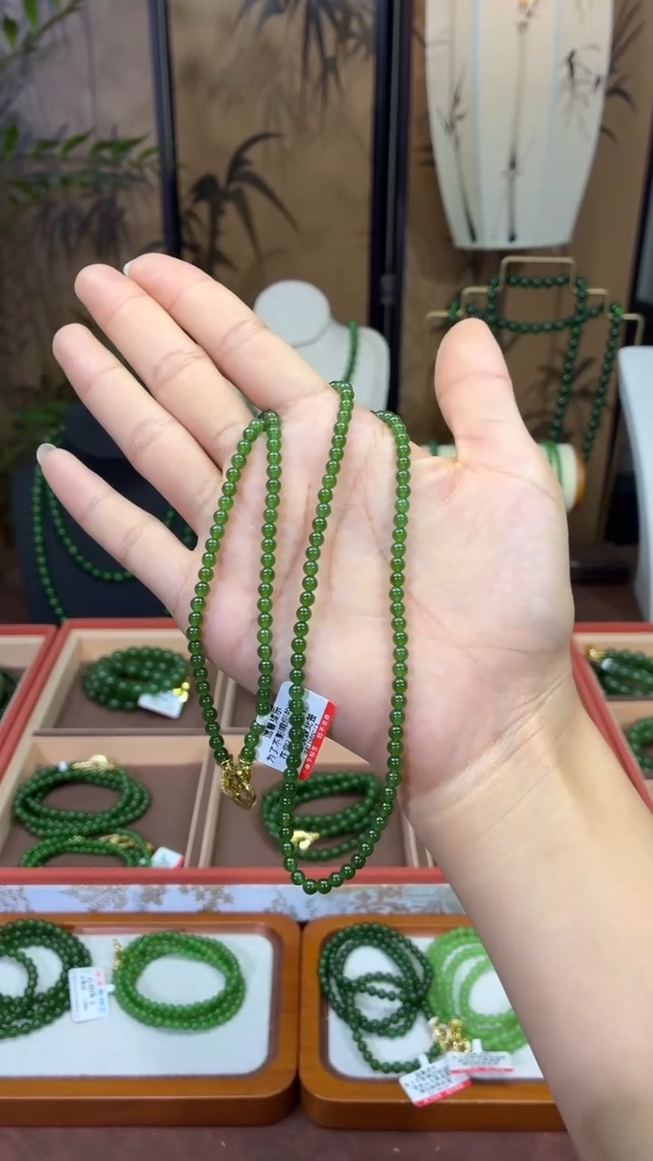 和田玉（碧玉）未镶嵌颈饰4mm辣绿无矿高货毛衣链（底细）