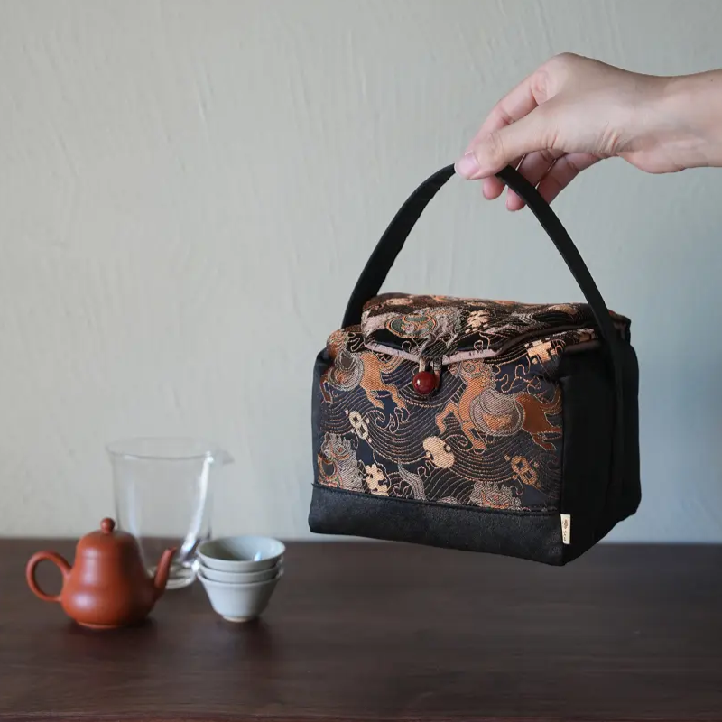 【三山拙垆】 <马上有钱>拼布真丝一壶两杯 茶道配件（慢蓝S1622