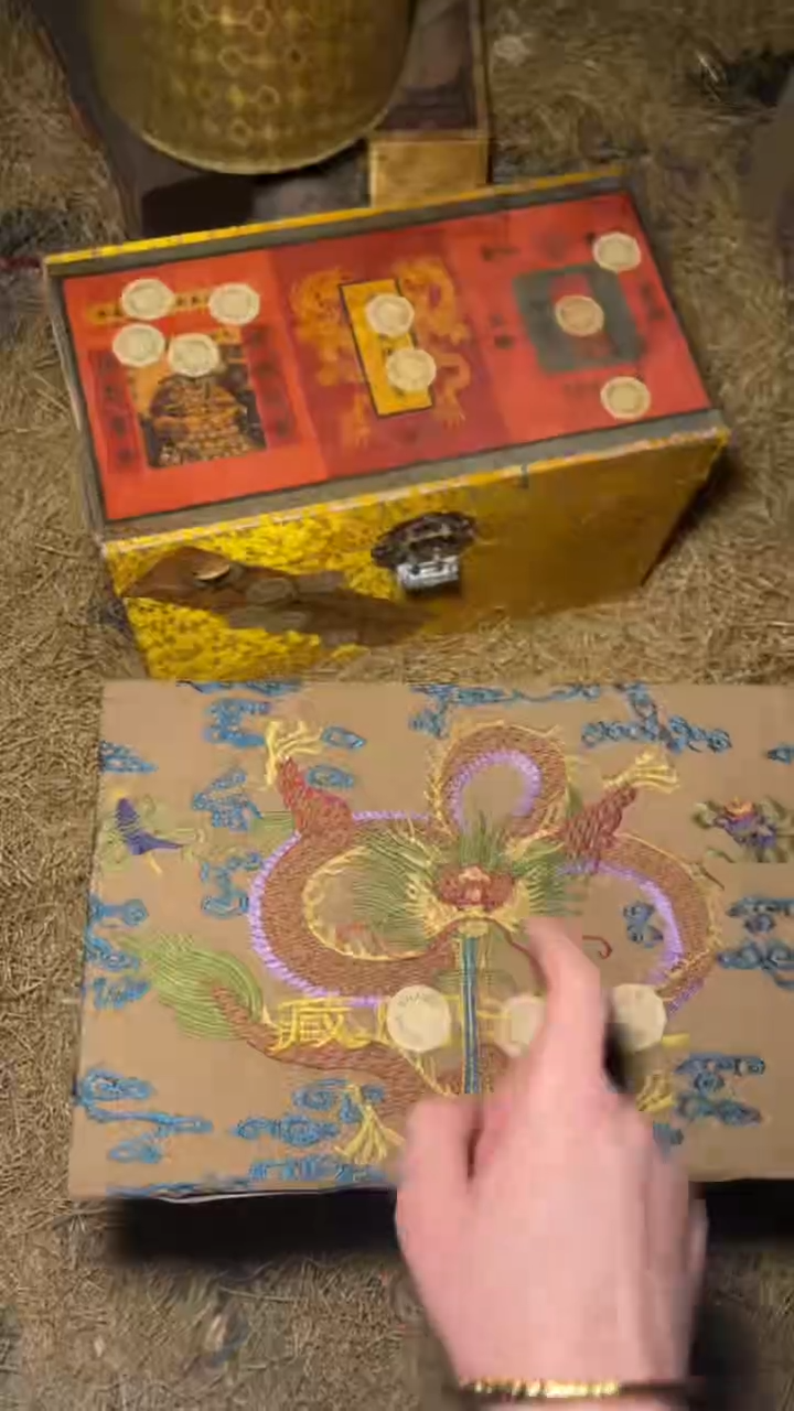 木摆件高端精美开黄龙刺绣盒一件链接