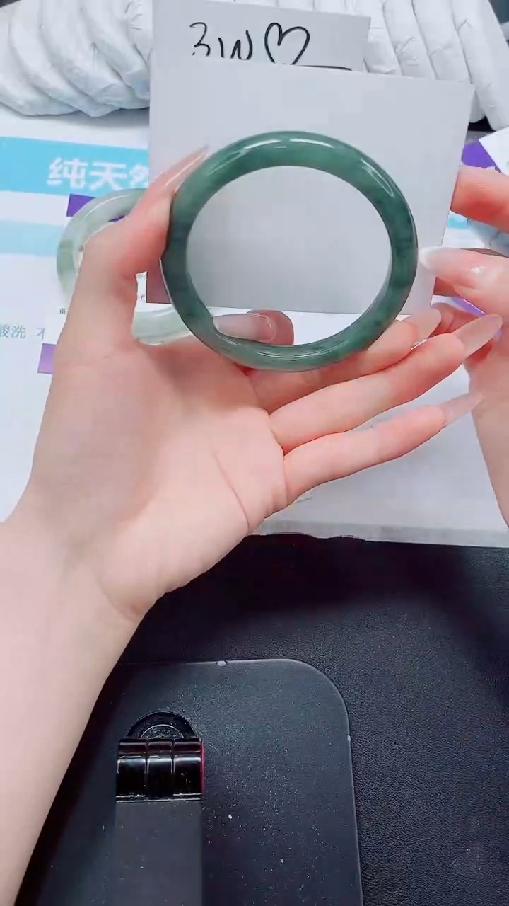 石英质玉手镯未镶嵌294/60