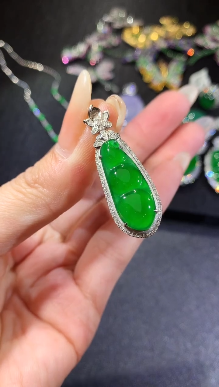 【闪购商品】翡翠吊坠(不含链)18K金镶嵌25-豆子