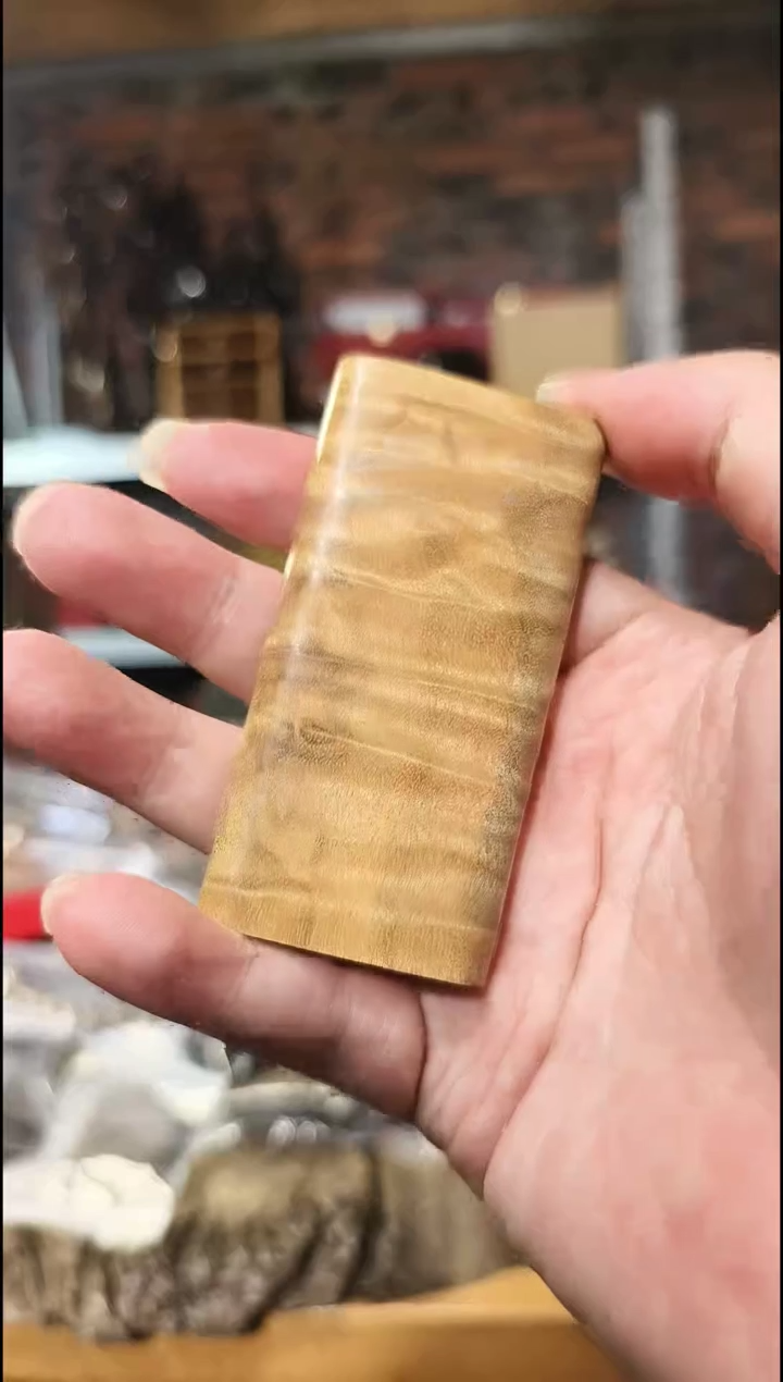 金丝楠无事牌手把件