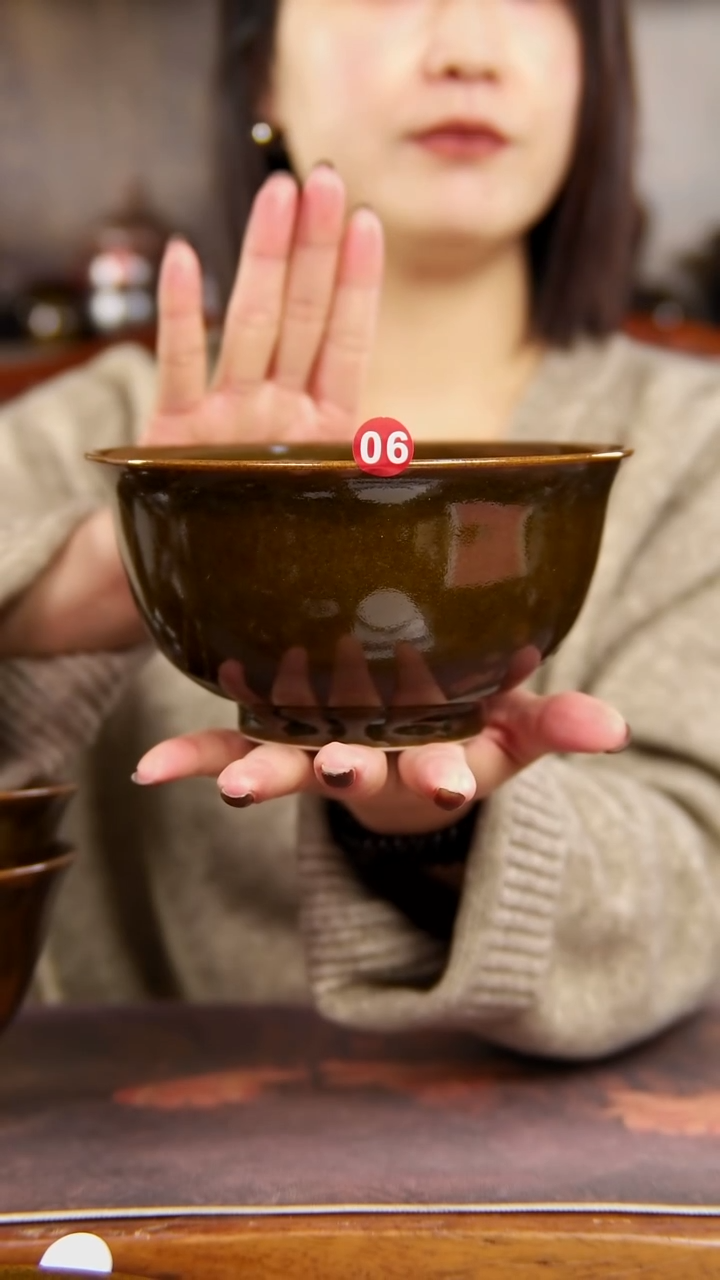 云****清鳝鱼黄色的大碗直径18左右