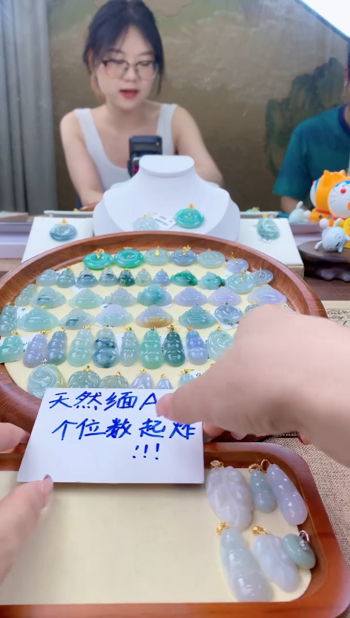 颈饰银S925镶嵌翡翠 天然A货翡翠挂件