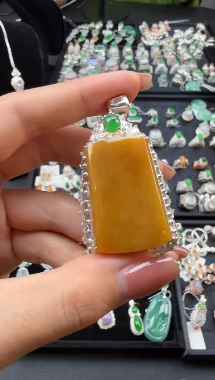 【闪购商品】翡翠裸石未镶嵌翡翠裸石天然A货（无事牌）