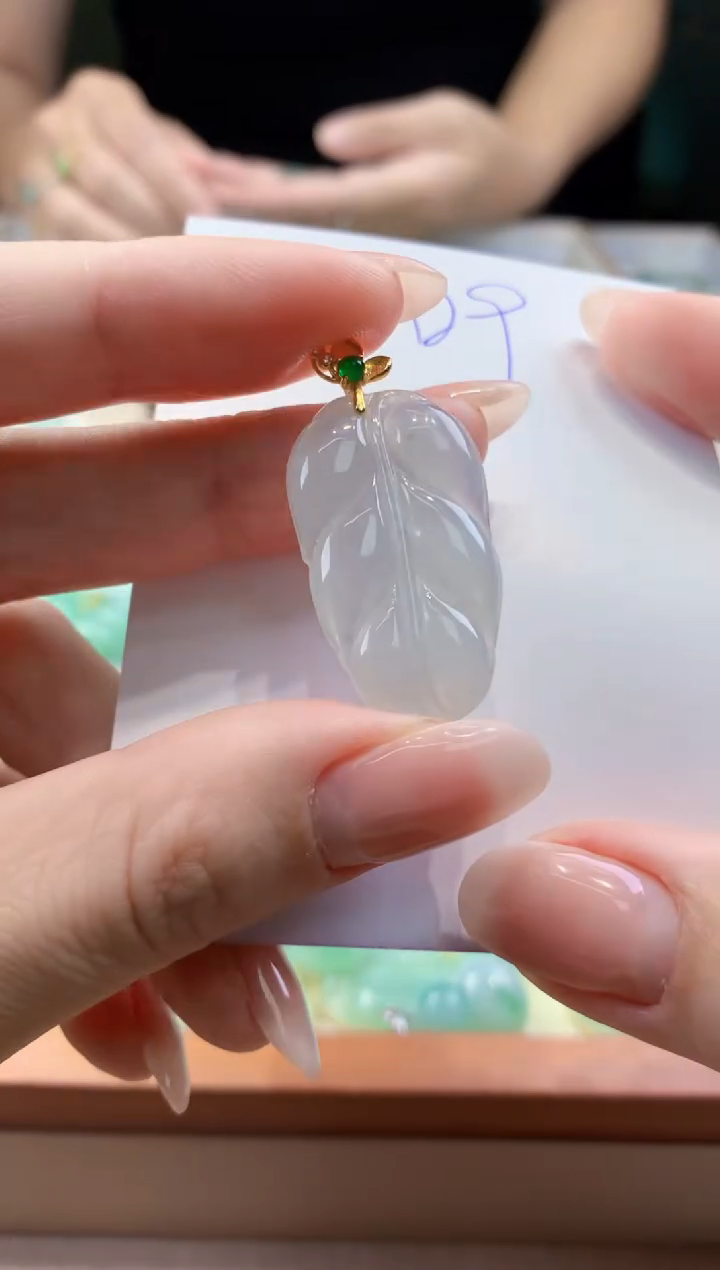 翡翠未镶嵌颈饰天然缅甸a货翡翠