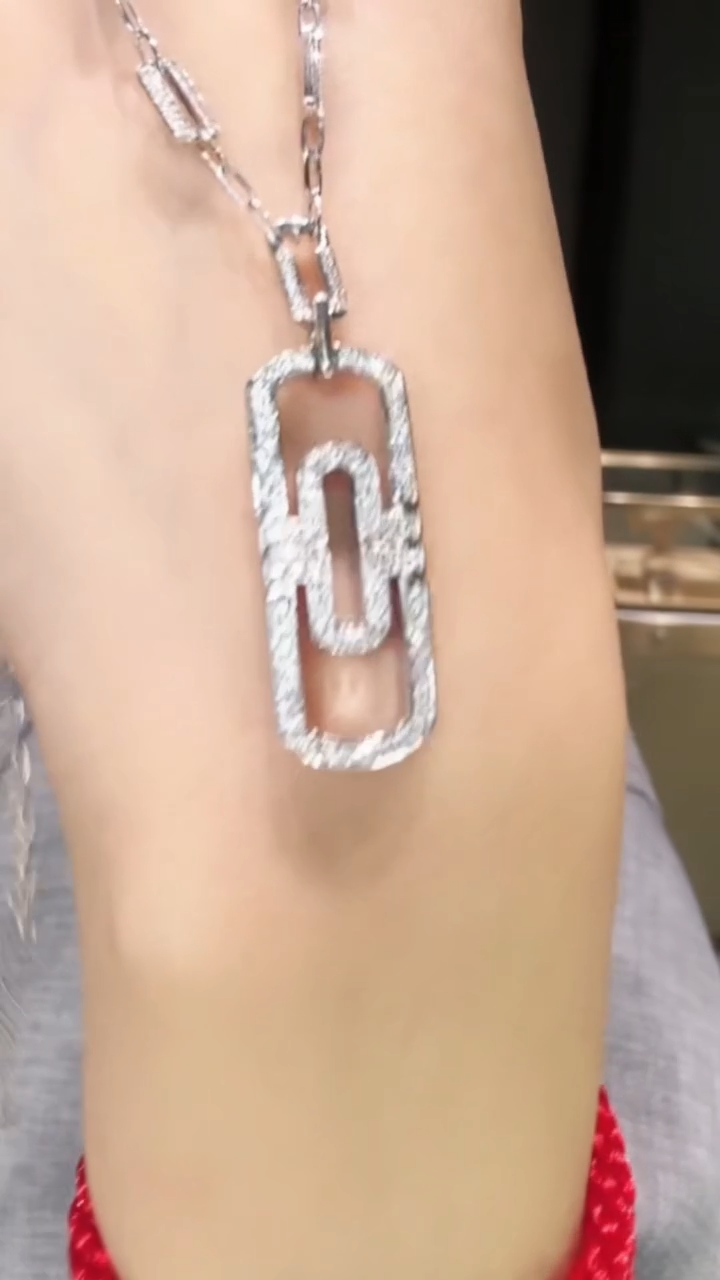 【闪购商品】钻石项链18K金镶嵌回形针