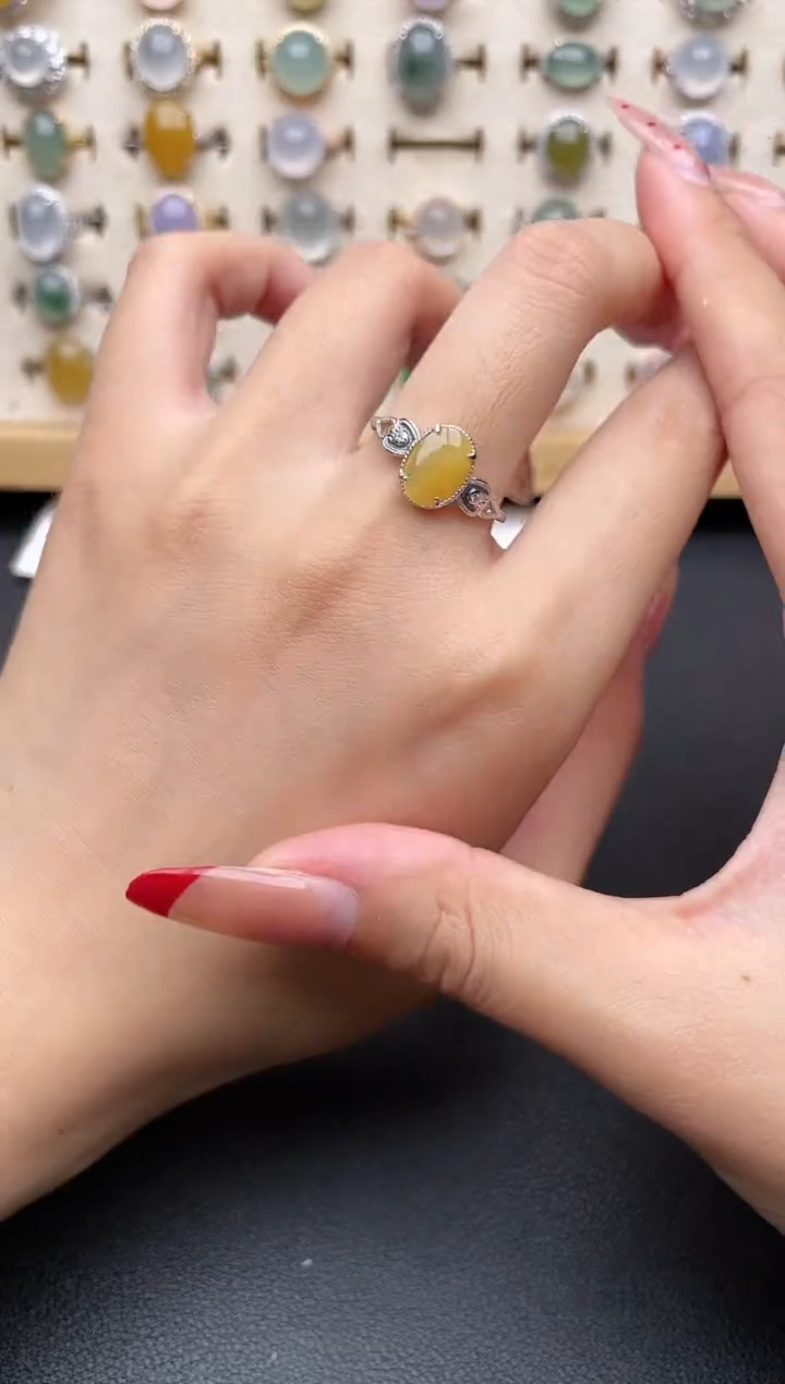 【闪购商品】翡翠戒指银S925镶嵌一物一证一礼盒