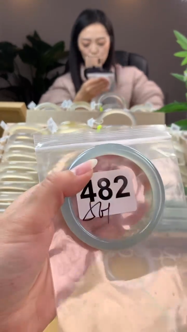 【闪购商品】玛瑙/玉髓手镯未镶嵌482