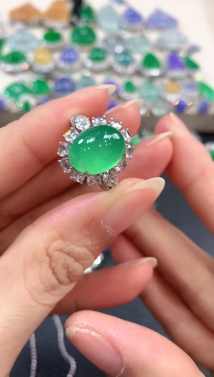 【闪购商品】翡翠戒指18K金镶嵌m64