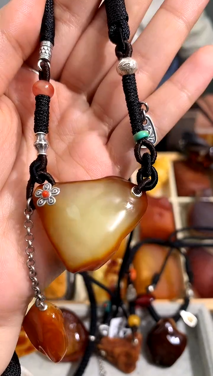 【闪购商品】蜜蜡裸石未镶嵌似玉