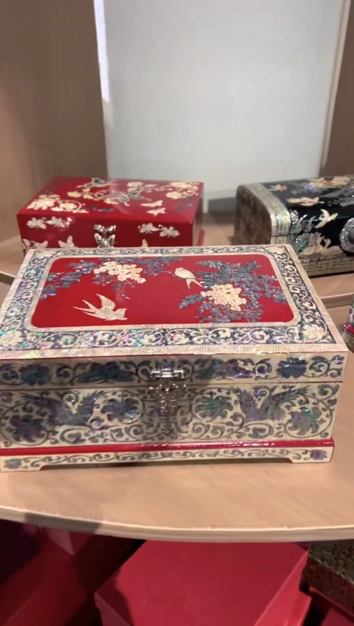 【闪购商品】.按扣绒布底弘贝雅螺钿漆器文化馆 