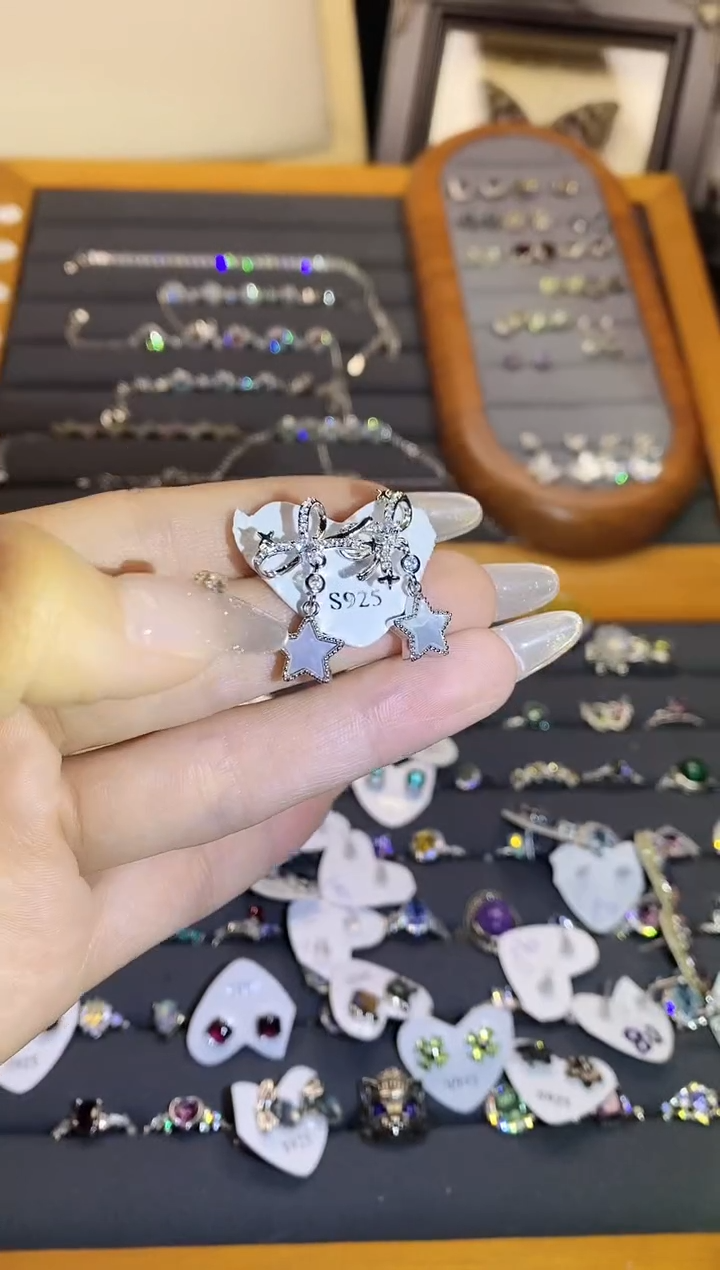 【闪购商品】水晶手链银S925镶嵌A174  