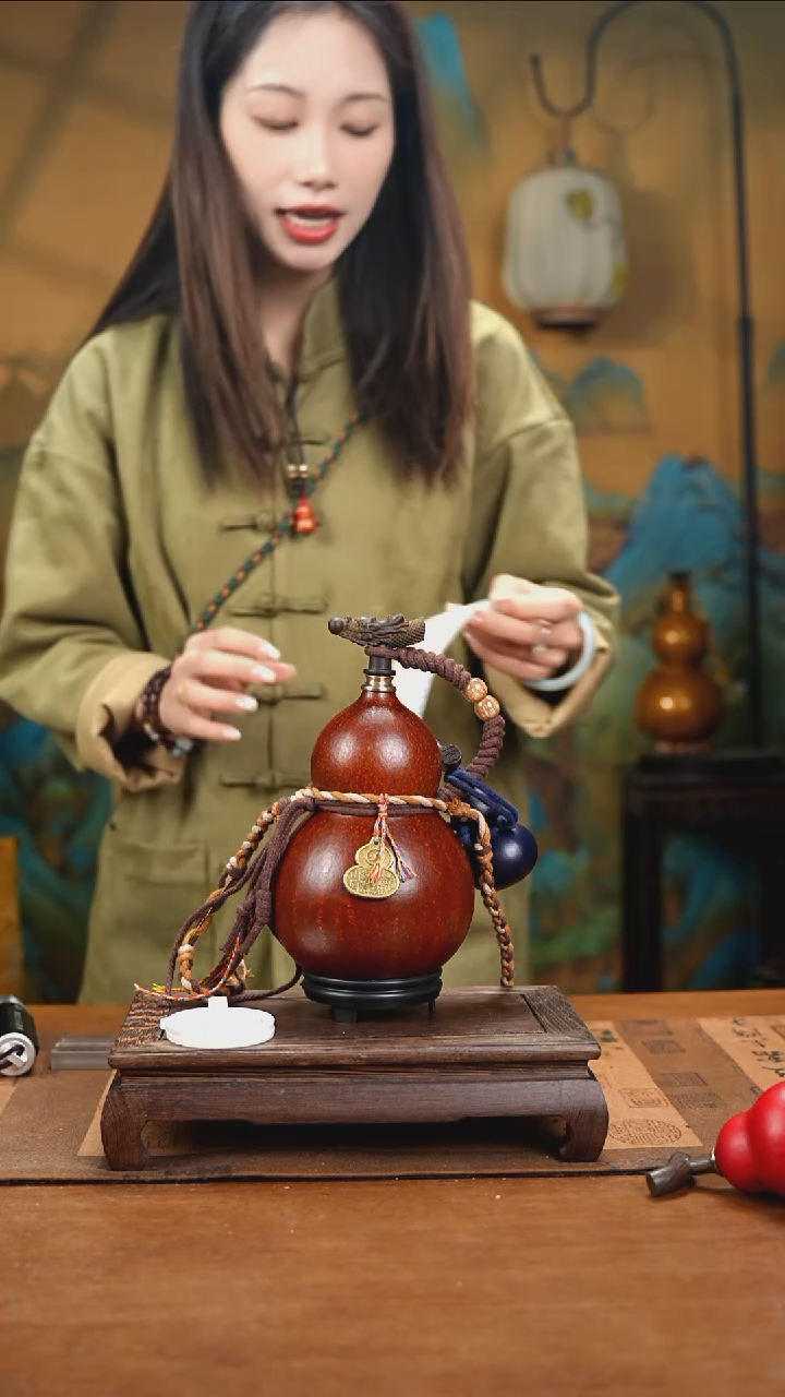 YD079精品藏绳款天然酒葫芦（一物一拍）+小手捏
