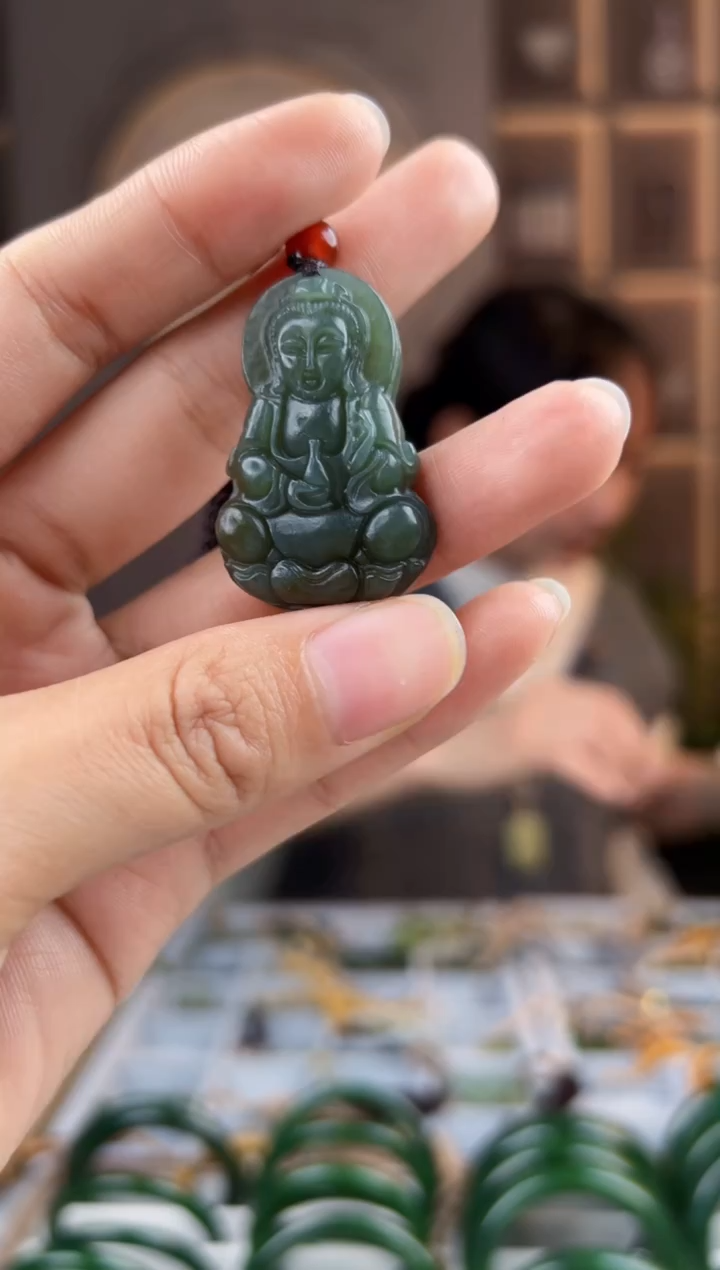 颈饰未镶嵌和田玉拍一发一，拍一发一