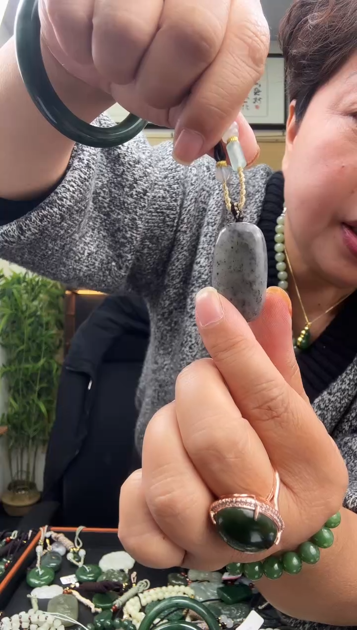 颈饰未镶嵌和田玉多样性发一  1057