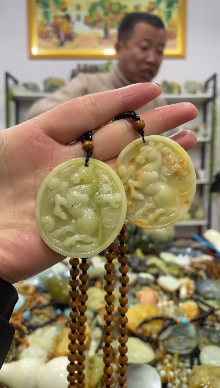 【闪购商品】岫玉吊坠未镶嵌多样性发货其中发一件