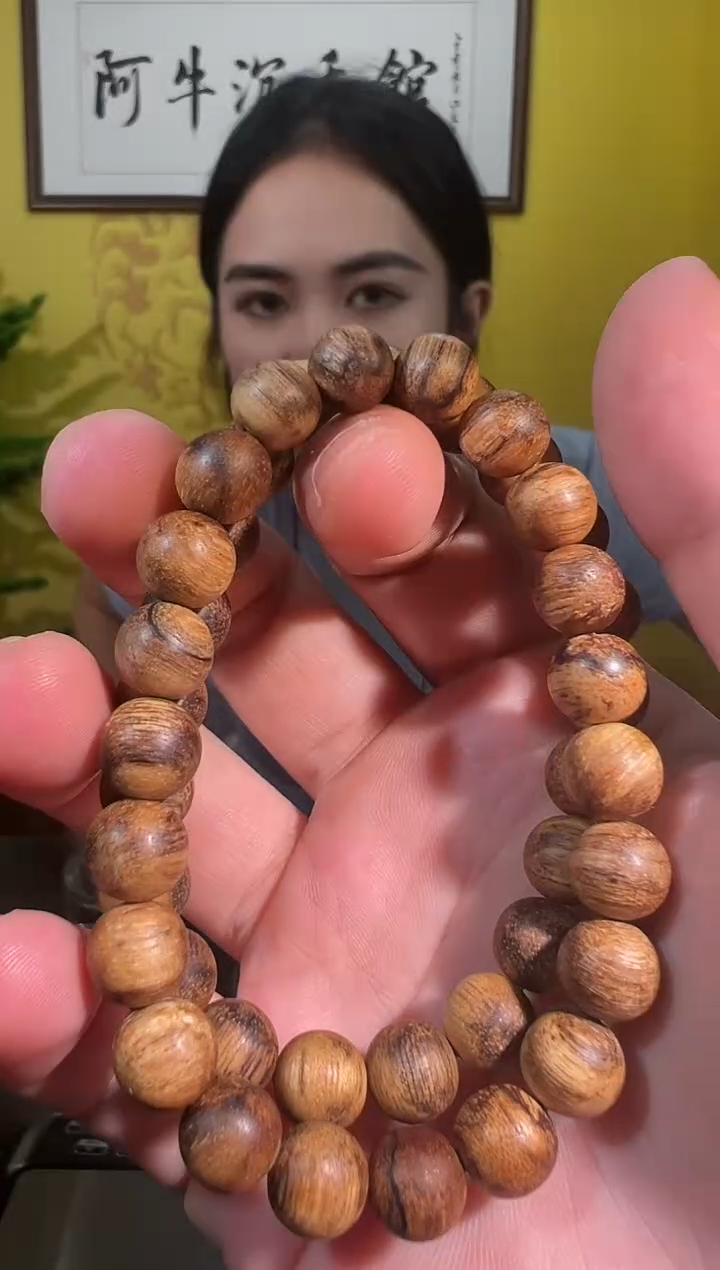 手串沉香18号0.8*8克富国岛多样性发一