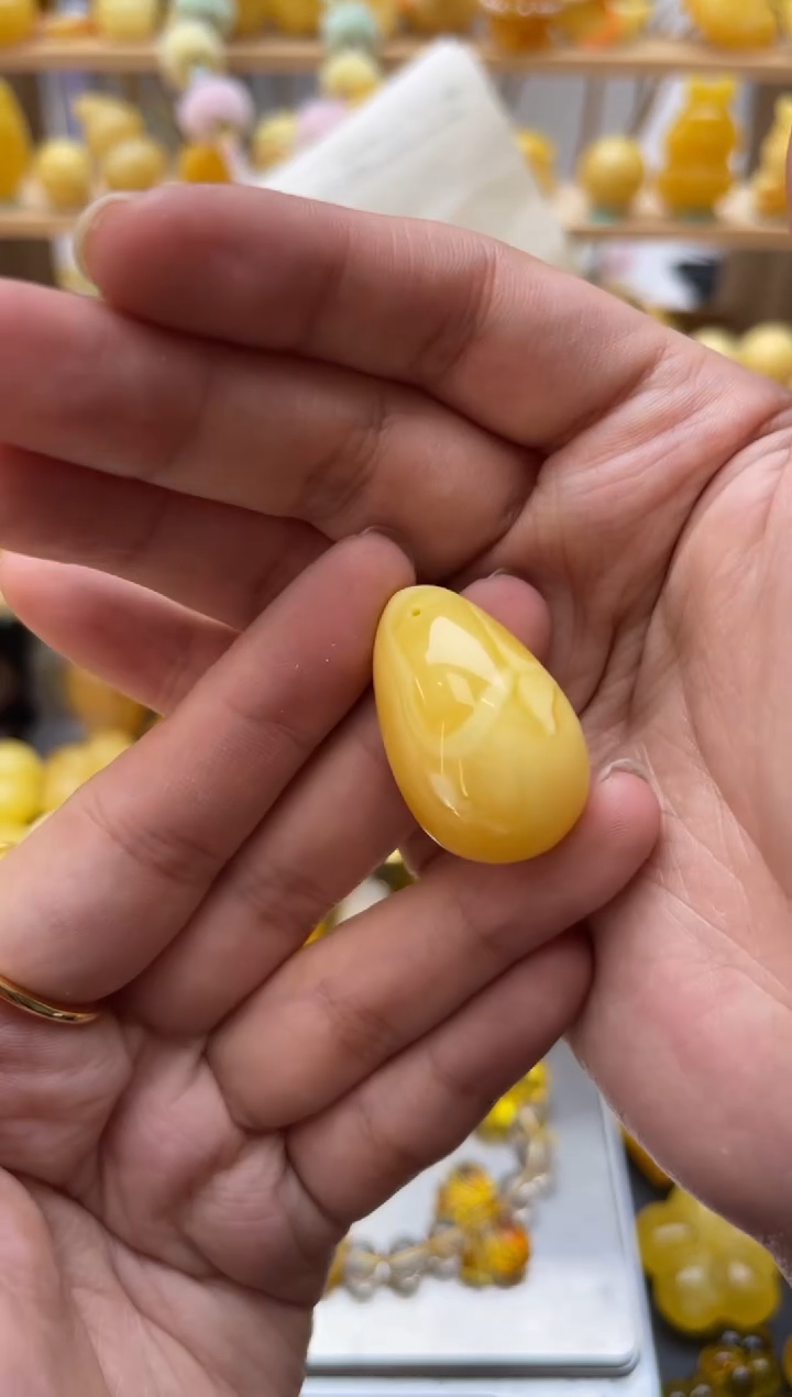 琥珀未镶嵌珠宝奇石052琥珀蜜蜡微瑕