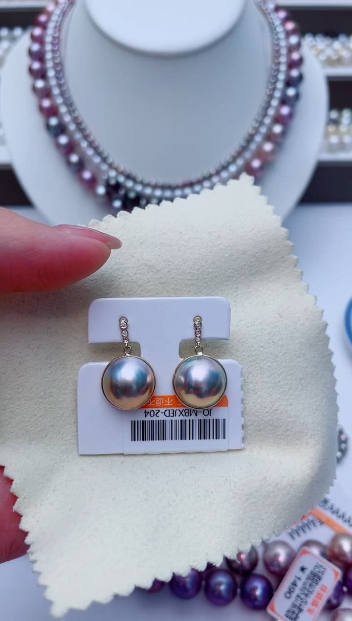 耳饰18K金镶嵌拼合珍珠（马贝珠）W111