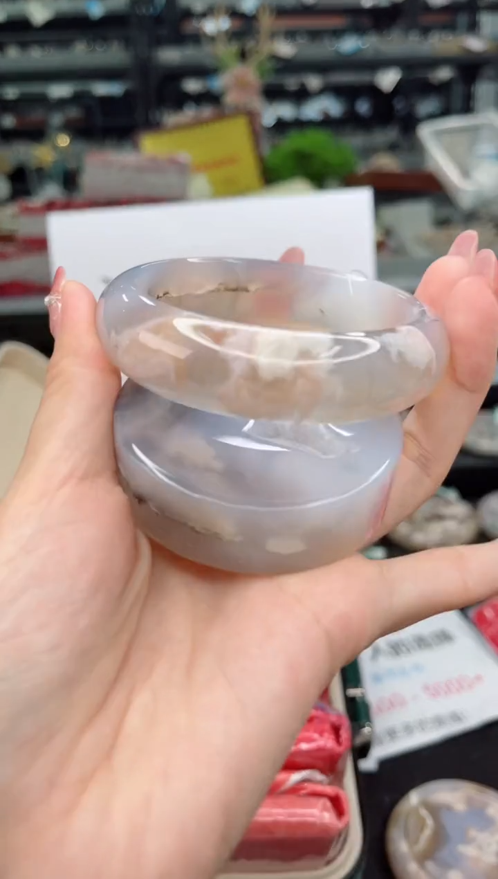 石英质玉未镶嵌手镯61圈口（赠品镯心）3571480