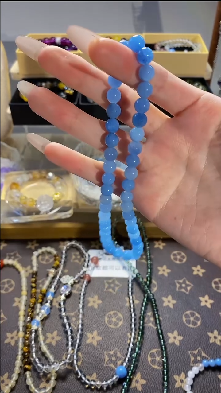 水晶手串未镶嵌水晶手串